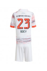 Fotbalové Dres Bayern Munich Sacha Boey #23 Dětské Venkovní Oblečení 2025-26 Krátký Rukáv (+ trenýrky)